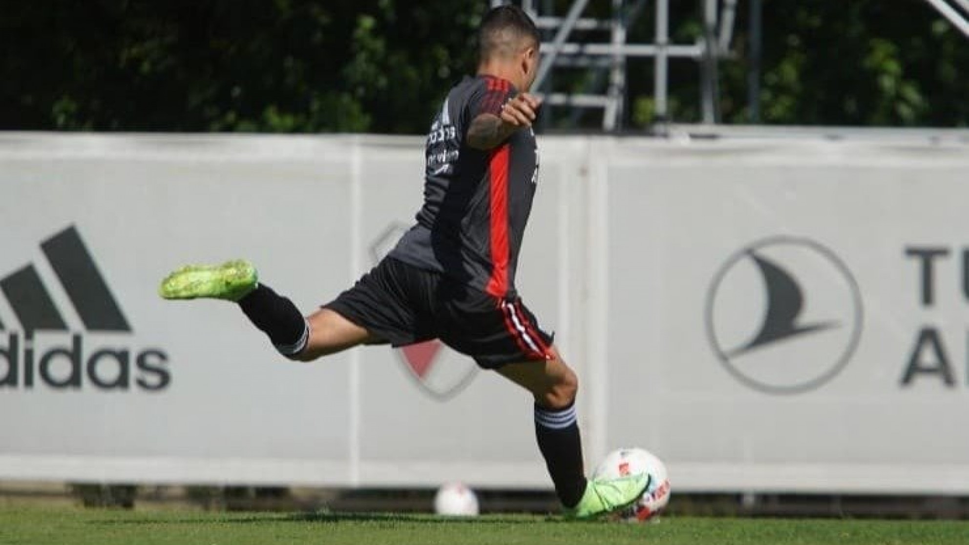 River, nada amistoso: le empataron, apretó el acelerador y goleó